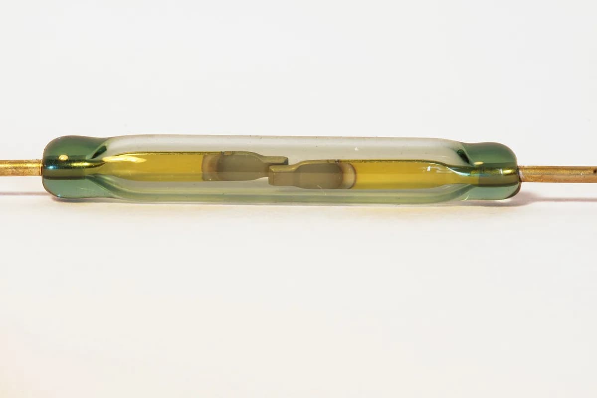 Sensor magnético do tipo reed switch
